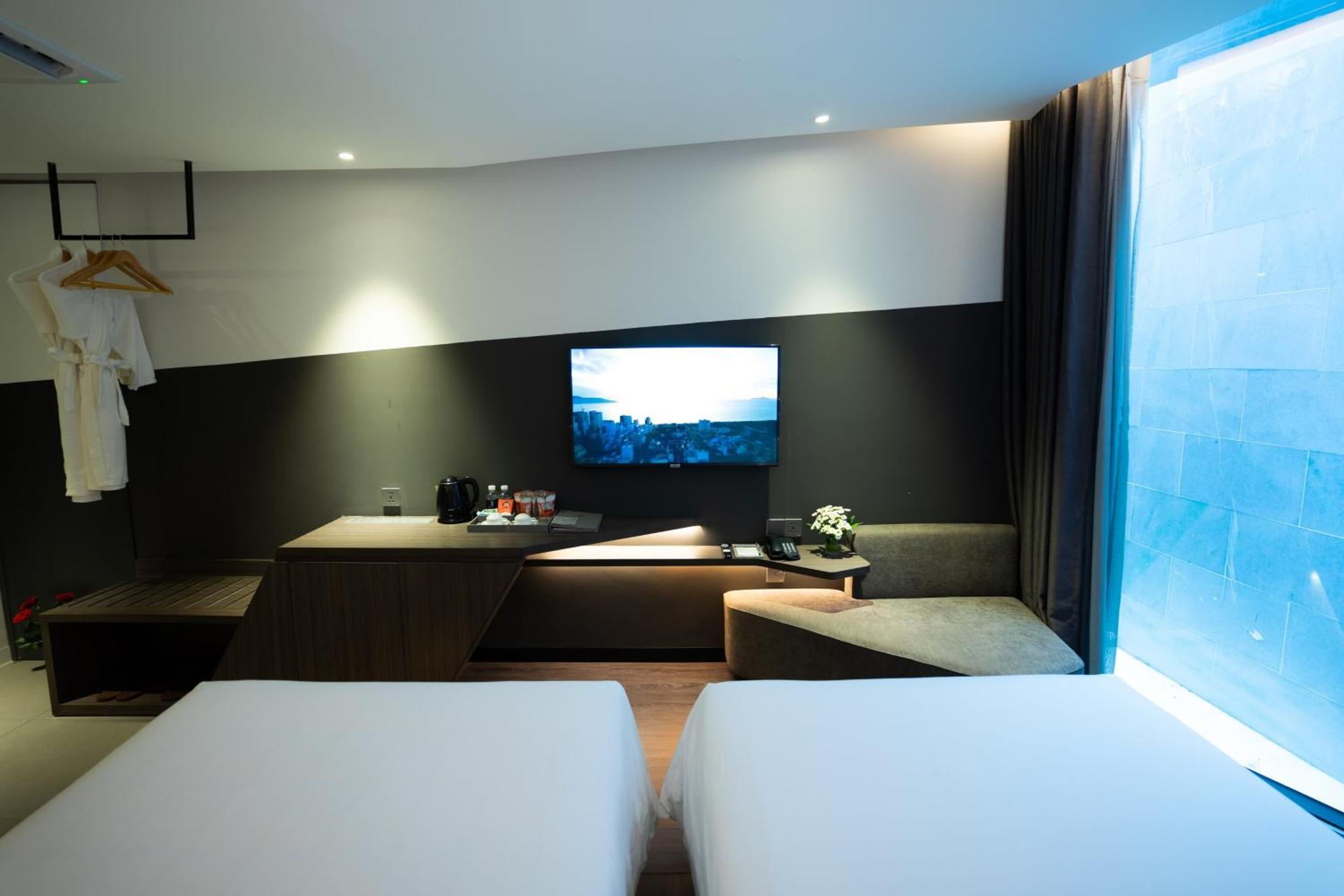 Draco & Hotel 4*